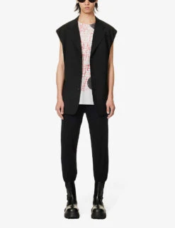 Raf Simons Sleeveless Notched-lapel Relaxed-fit Stretch-wool Blazer 11 Raf Simons Sleeveless Notched-lapel Relaxed-fit Stretch-wool Blazer -Selfidges Launches R04163720 BLACK ALT01