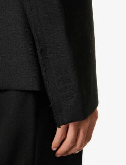 Jacquemus La Veste Disgreghi Raw-edge Regular-fit Wool Blazer -Selfidges Launches R04182820 BLACK ALT04