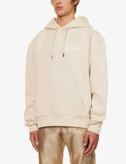 Le Sweatshirt Jacquemus Logo-print Relaxed-fit Organic-cotton Hoody -Selfidges Launches R04182860 LIGHTBEIGE ALT02