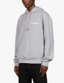 Jacquemus Le Sweatshirt Logo-print Organic Cotton-jersey Hoody 9 Jacquemus Le Sweatshirt Logo-print Organic Cotton-jersey Hoody -Selfidges Launches R04182861 GREY ALT02